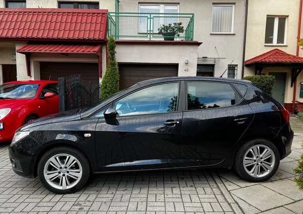 Seat Ibiza cena 23900 przebieg: 116950, rok produkcji 2010 z Gdynia małe 137